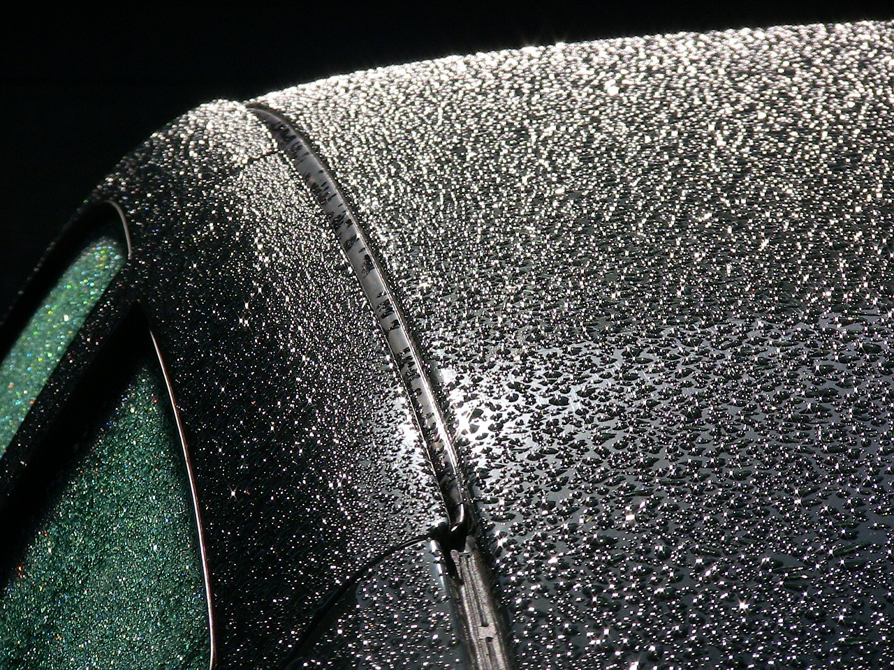 Akzo-Nobel-secures-supply-deal-with-BMW.jpg