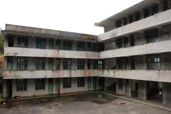 13-贫困地区小学现状-.jpg